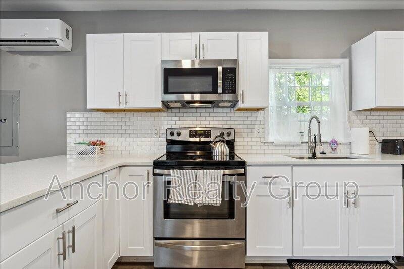 House for rent at 250 N 4th St #2, Hampton, VA 23664