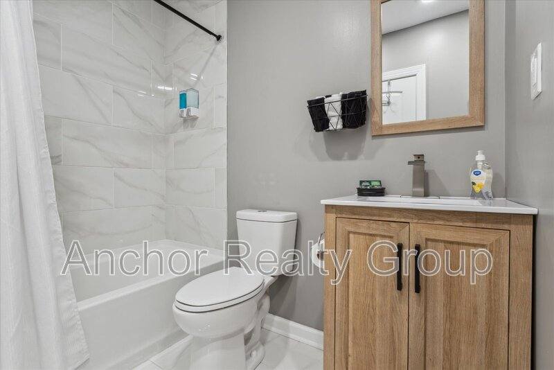 House for rent at 250 N 4th St #2, Hampton, VA 23664