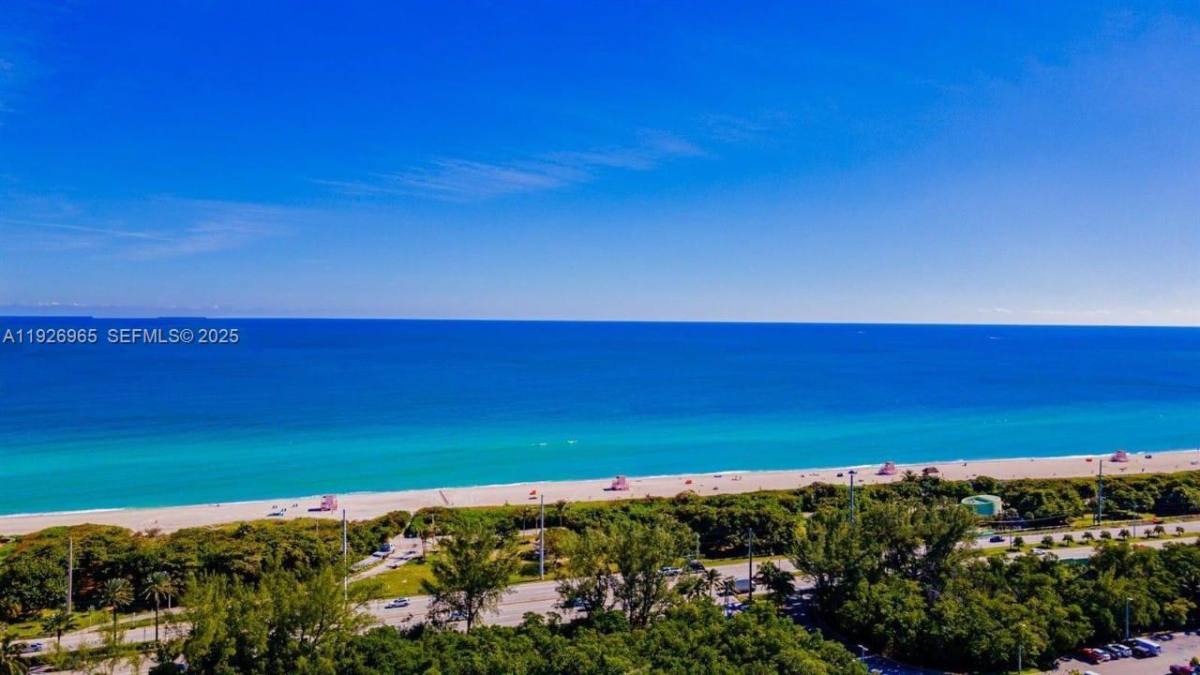 Apartment for rent at 100 Bayview Dr #603, North Miami Beach, FL 33160