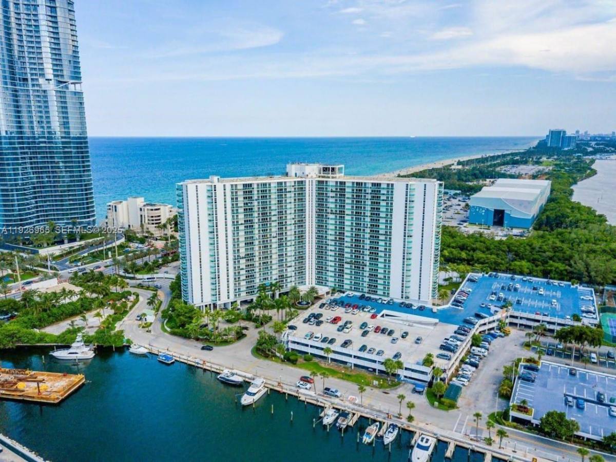 Apartment for rent at 100 Bayview Dr #603, North Miami Beach, FL 33160