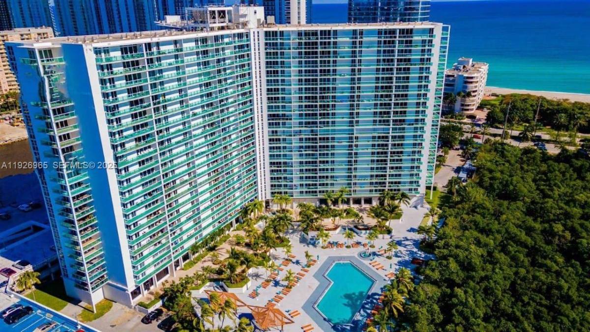 Apartment for rent at 100 Bayview Dr #603, North Miami Beach, FL 33160