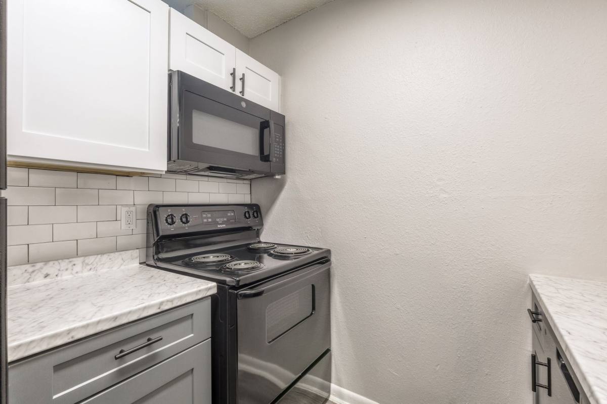 Townhouse for rent at 5555 E 47th Place, Tulsa, OK 74135