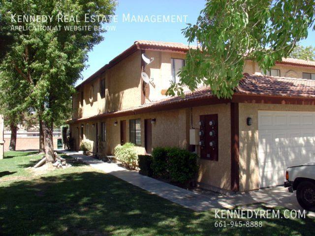 Townhouse for rent at 1757 W Ave J-15 #5, Lancaster, CA 93534