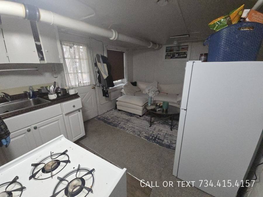Apartment for rent at 906 Packard St #4, Ann Arbor, MI 48104