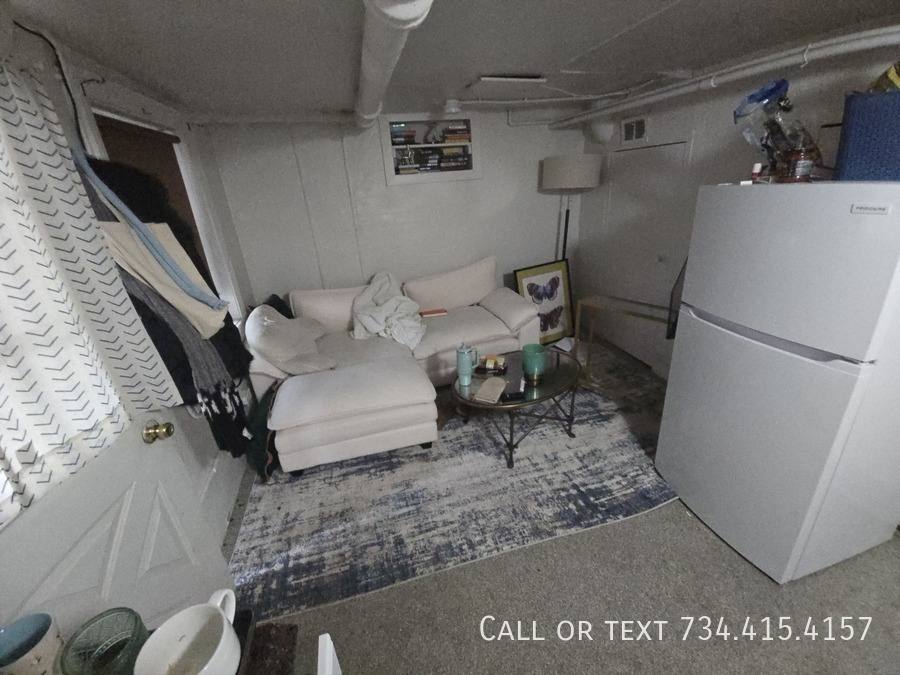Apartment for rent at 906 Packard St #4, Ann Arbor, MI 48104