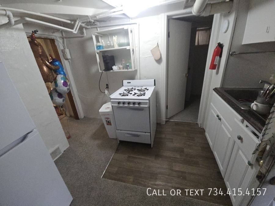 Apartment for rent at 906 Packard St #4, Ann Arbor, MI 48104