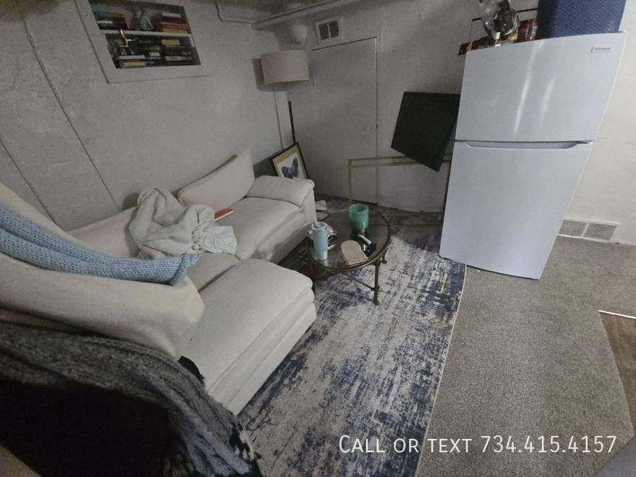 Apartment for rent at 906 Packard St #4, Ann Arbor, MI 48104
