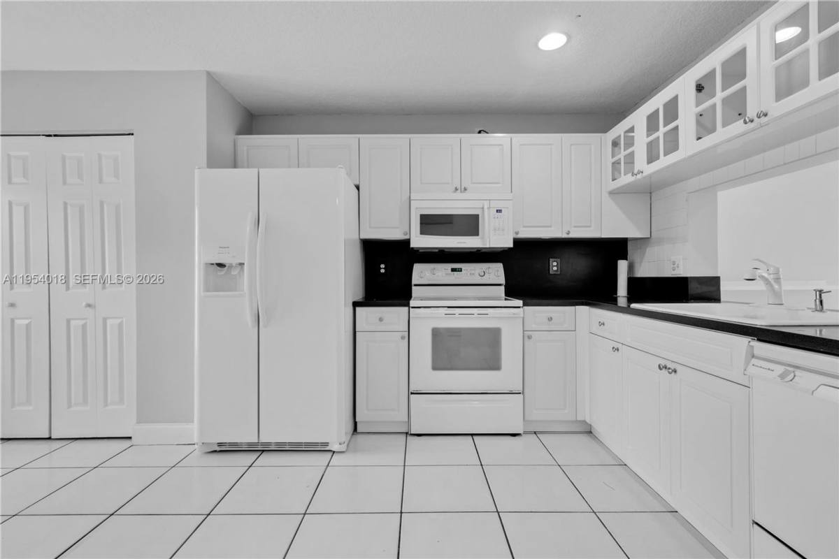 Townhouse for rent at 11668 SW 91st Terrace, Miami, FL 33176