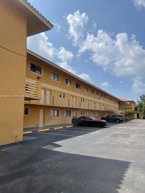 Apartment for rent at 180 Royal Palm Rd #109, Hialeah, FL 33016