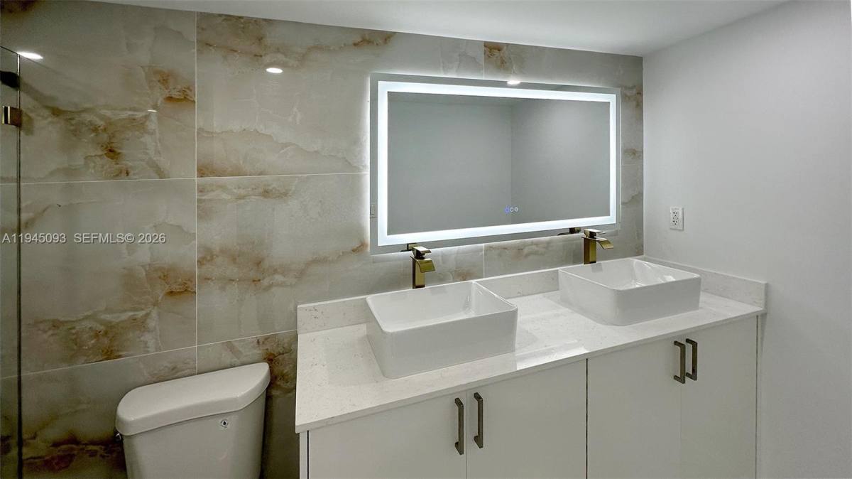 Apartment for rent at 2750 NE 183rd St #2608, North Miami Beach, FL 33160