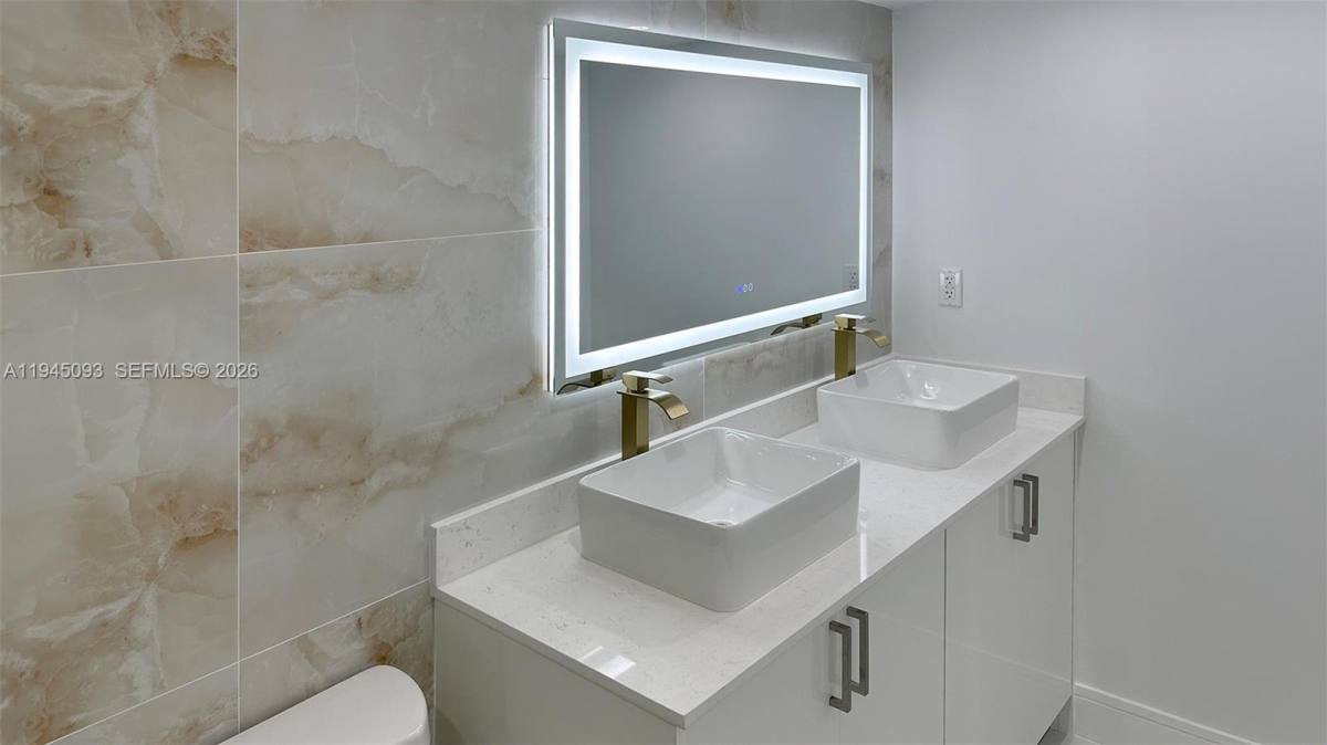 Apartment for rent at 2750 NE 183rd St #2608, North Miami Beach, FL 33160