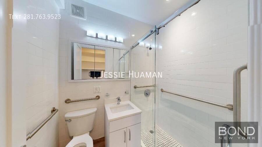 Apartment for rent at 157 E 57th St #A, New York, NY 10022