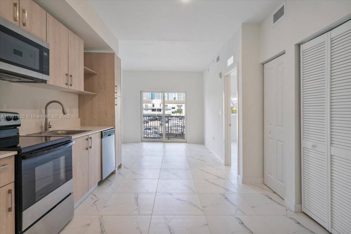 Apartment for rent at 420 SW 7th Ave #203, Miami, FL 33130