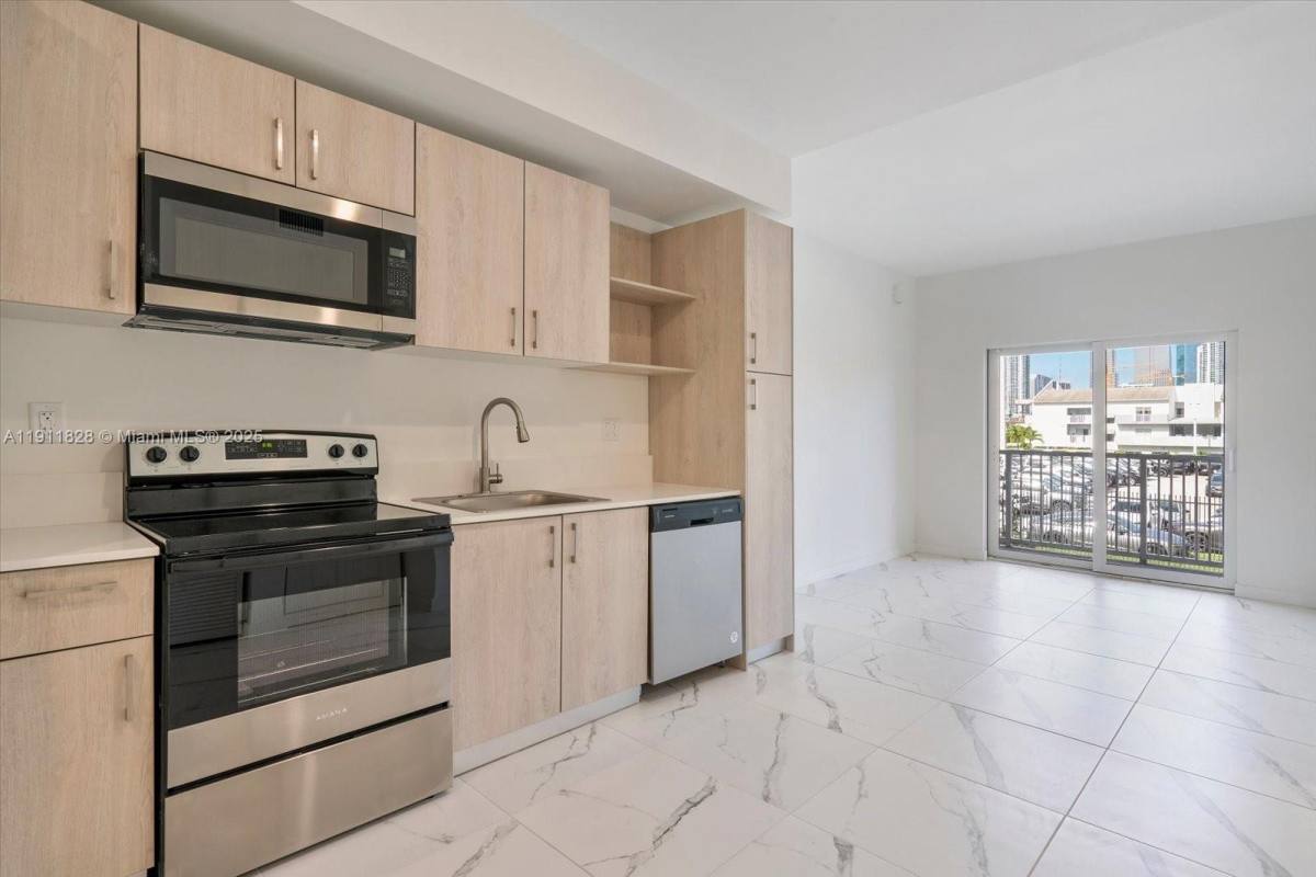 Apartment for rent at 420 SW 7th Ave #203, Miami, FL 33130