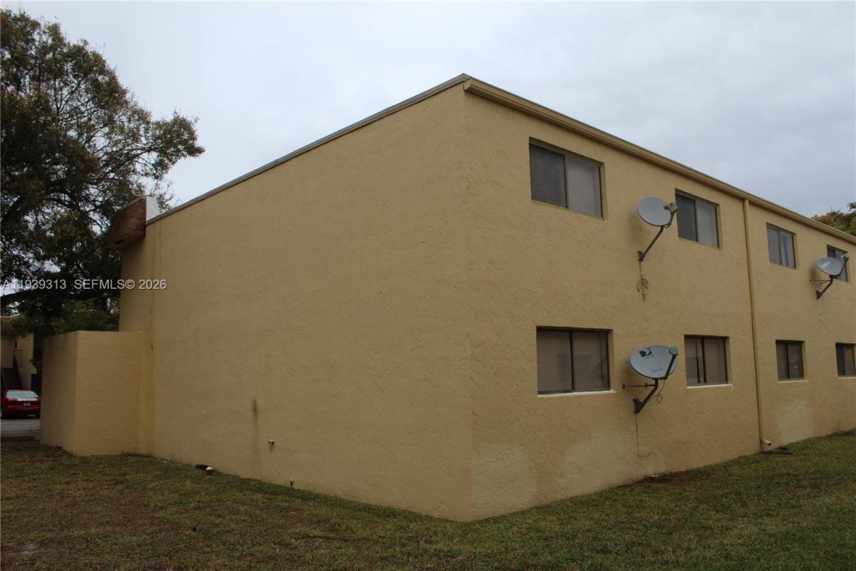 Apartment for rent at 1245 S Flagler Ave #304, Pompano Beach, FL 33060