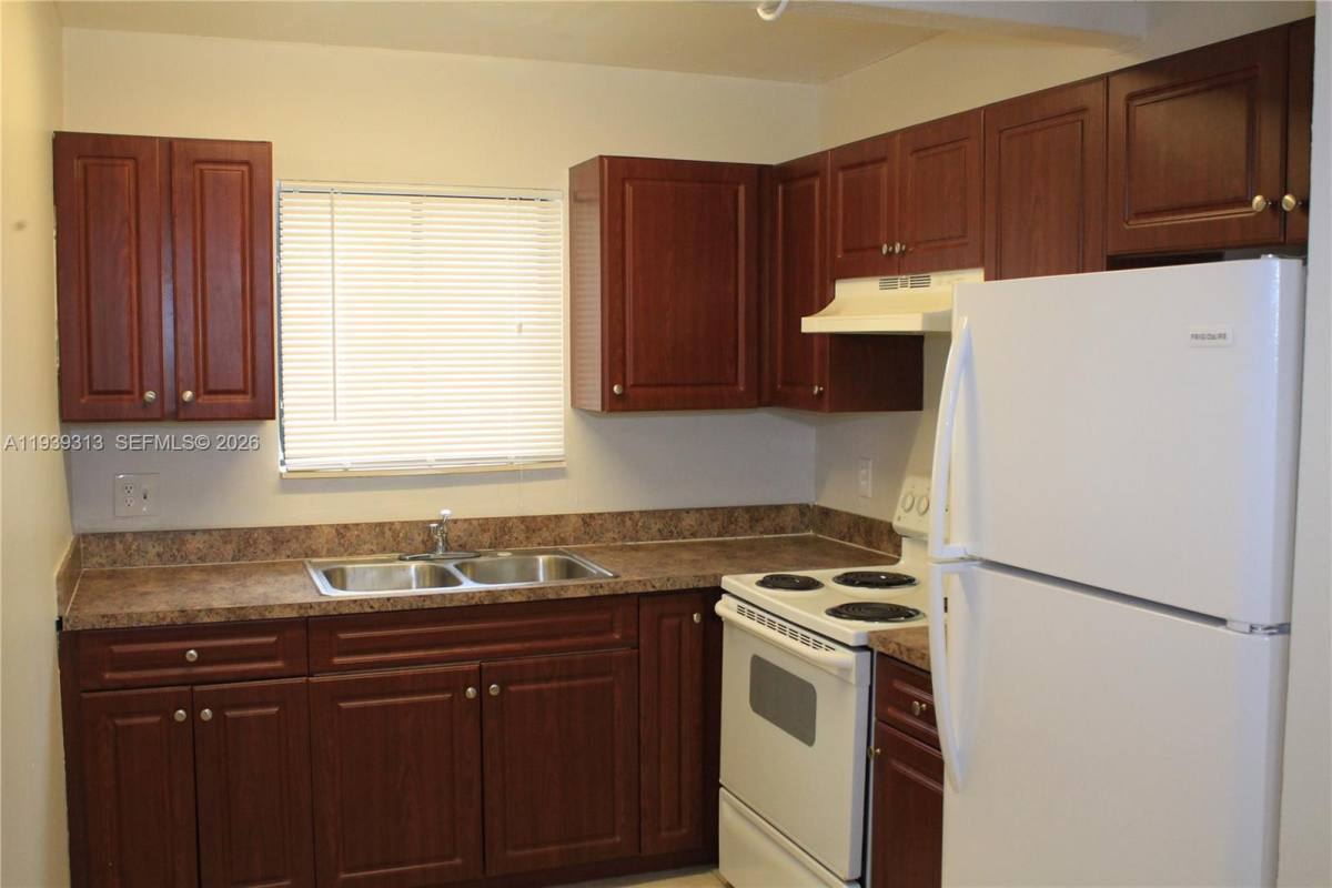 Apartment for rent at 1245 S Flagler Ave #304, Pompano Beach, FL 33060
