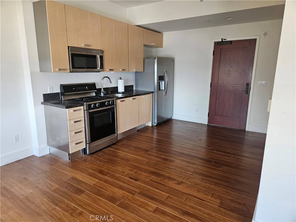 Apartment for rent at 460 S Spring St #1207, Los Angeles, CA 90013