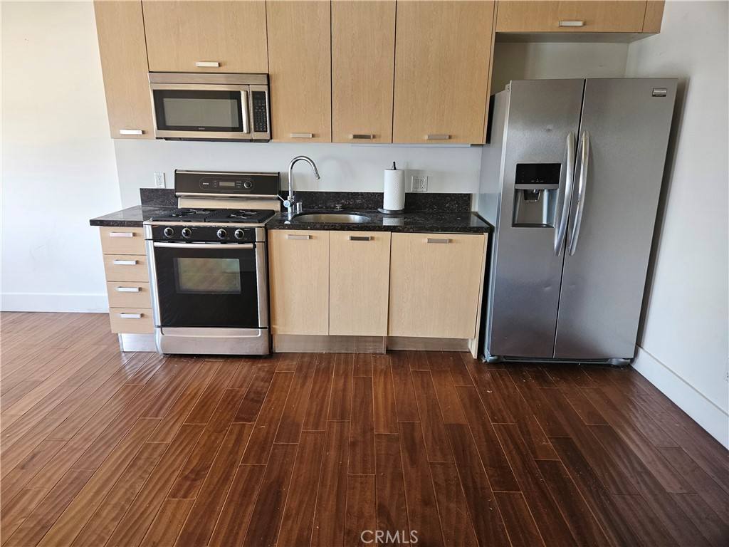 Apartment for rent at 460 S Spring St #1207, Los Angeles, CA 90013