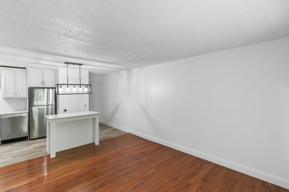 Apartment for rent at 511 Sprague Ave, Kalamazoo, MI 49006