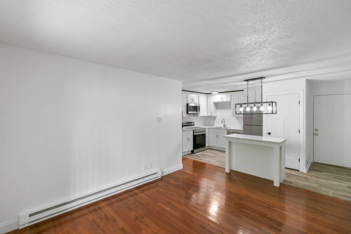 Apartment for rent at 511 Sprague Ave, Kalamazoo, MI 49006
