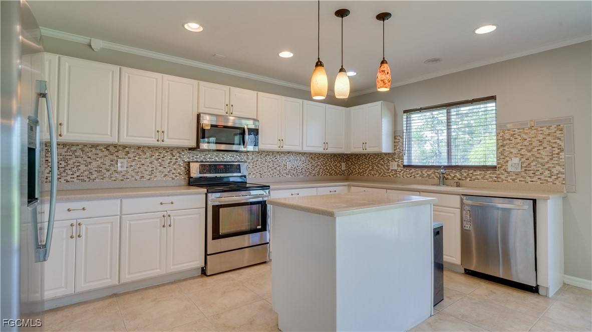 Apartment for rent at 8130 Fountain Mist Blvd, Lehigh Acres, FL 33972