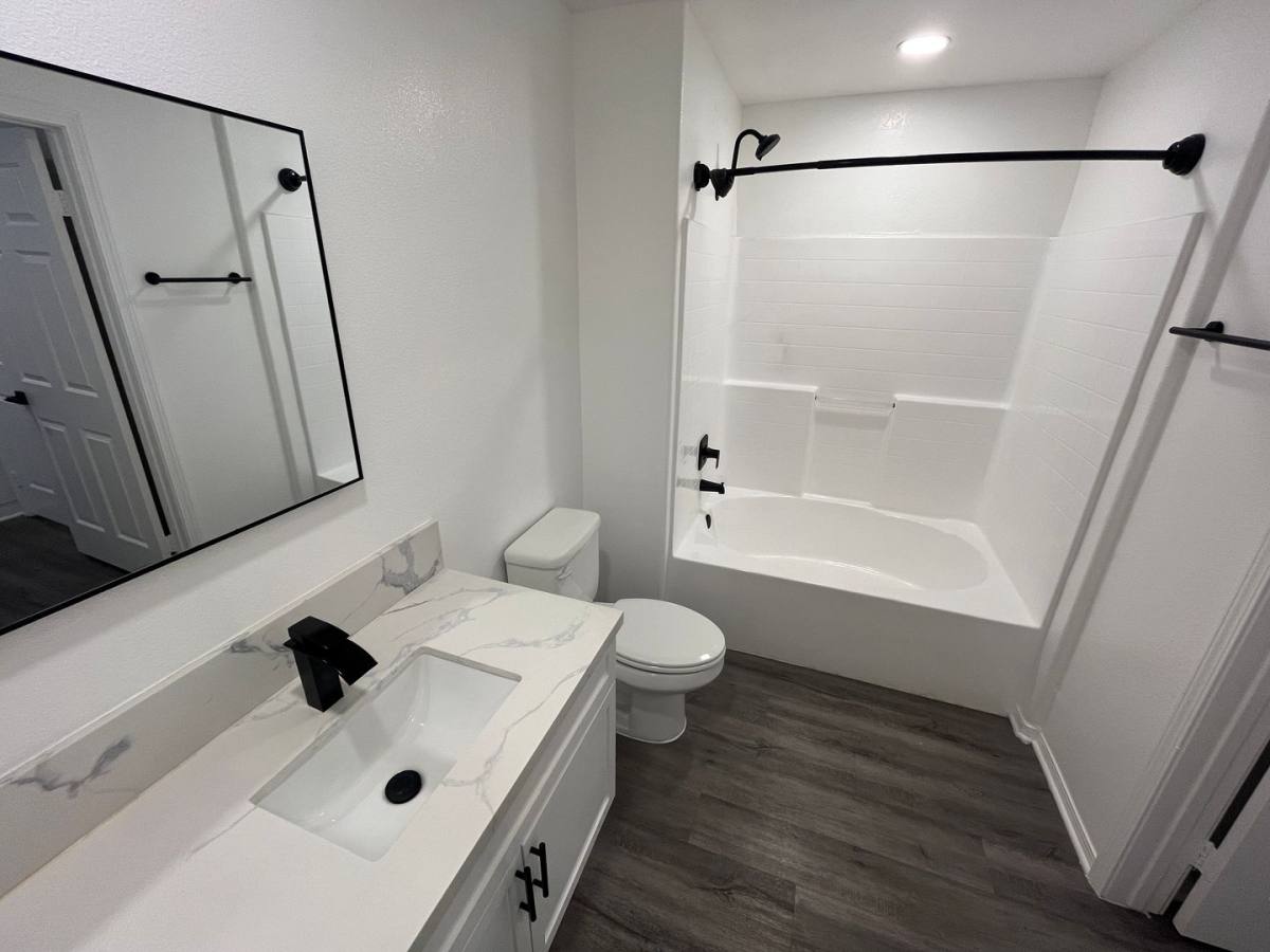 Apartment for rent at 132 S Clark Dr, Los Angeles, CA 90048
