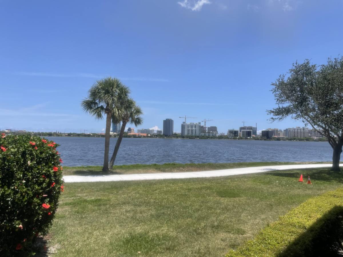 Apartment for rent at 714 Executive Center Dr #24, West Palm Beach, FL 33401