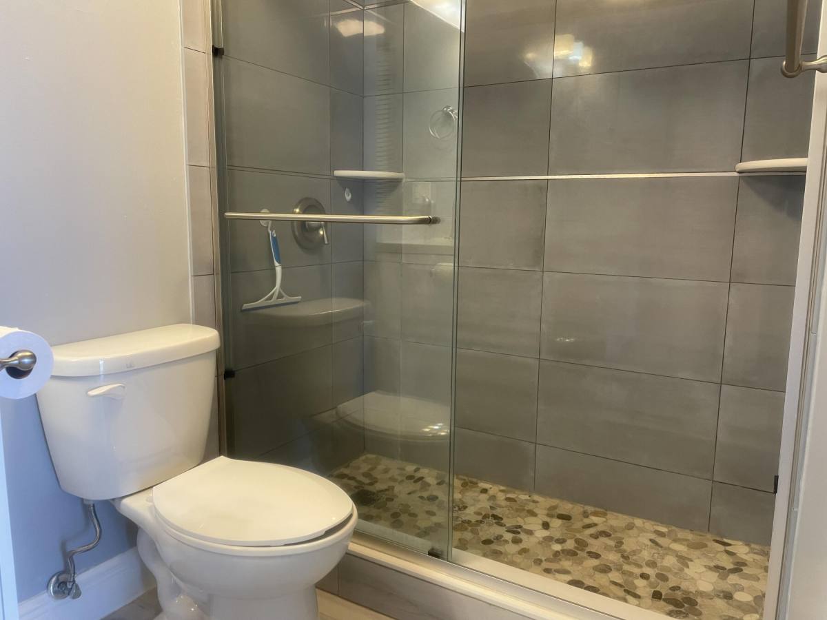 Apartment for rent at 714 Executive Center Dr #24, West Palm Beach, FL 33401