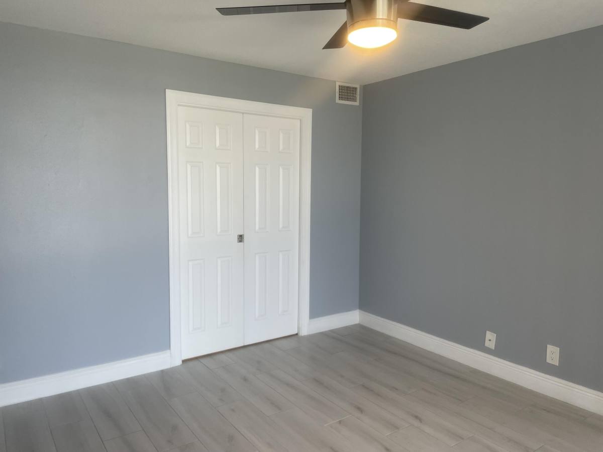 Apartment for rent at 714 Executive Center Dr #24, West Palm Beach, FL 33401