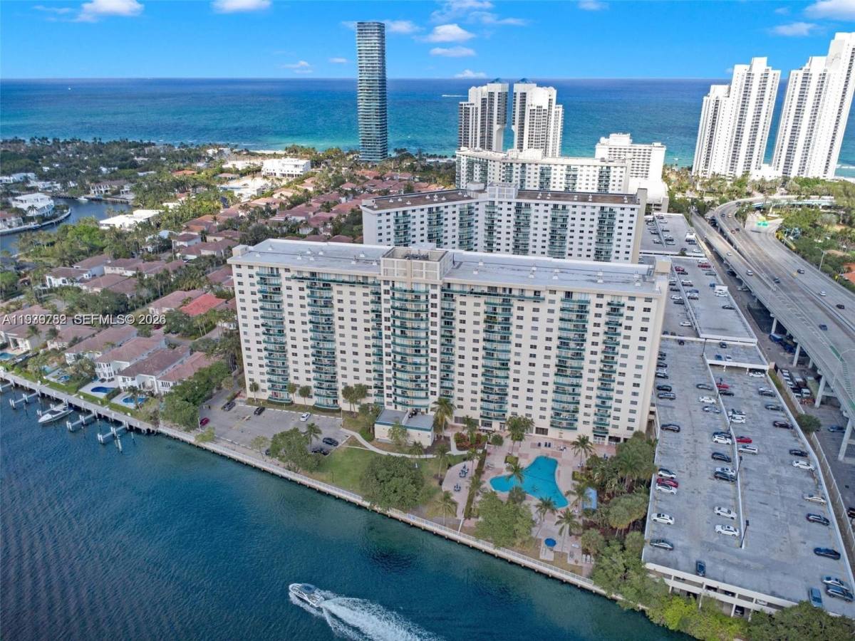 Apartment for rent at 19390 Collins Ave #302, North Miami Beach, FL 33160