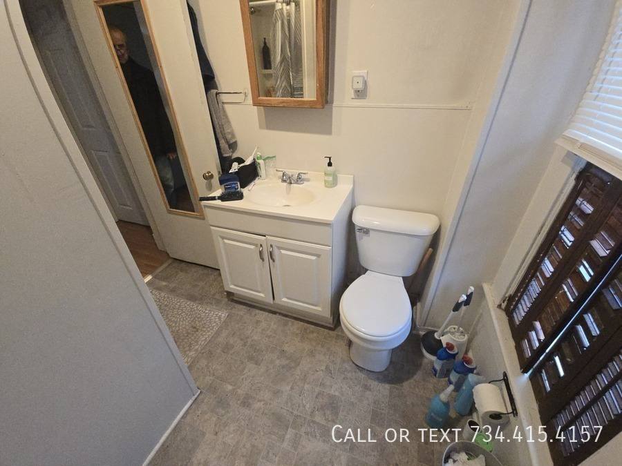 Apartment for rent at 906 Packard St #5, Ann Arbor, MI 48104