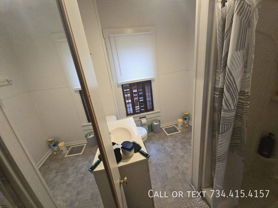 Apartment for rent at 906 Packard St #5, Ann Arbor, MI 48104
