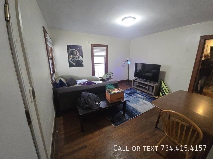 Apartment for rent at 906 Packard St #5, Ann Arbor, MI 48104