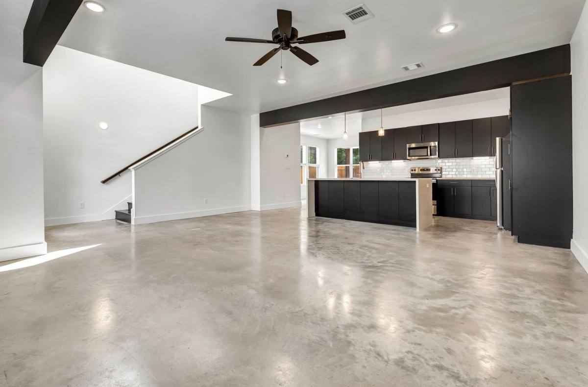Apartment for rent at 211 Lynn Dr, Bryan, TX 77801