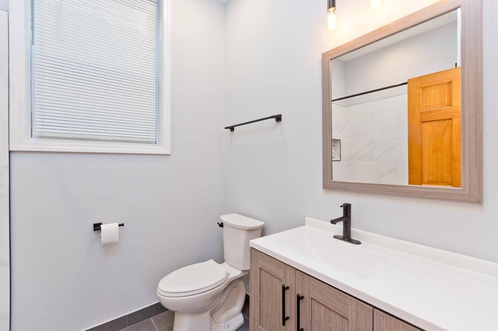Apartment for rent at 2338 N Greenview Ave #3, Chicago, IL 60614