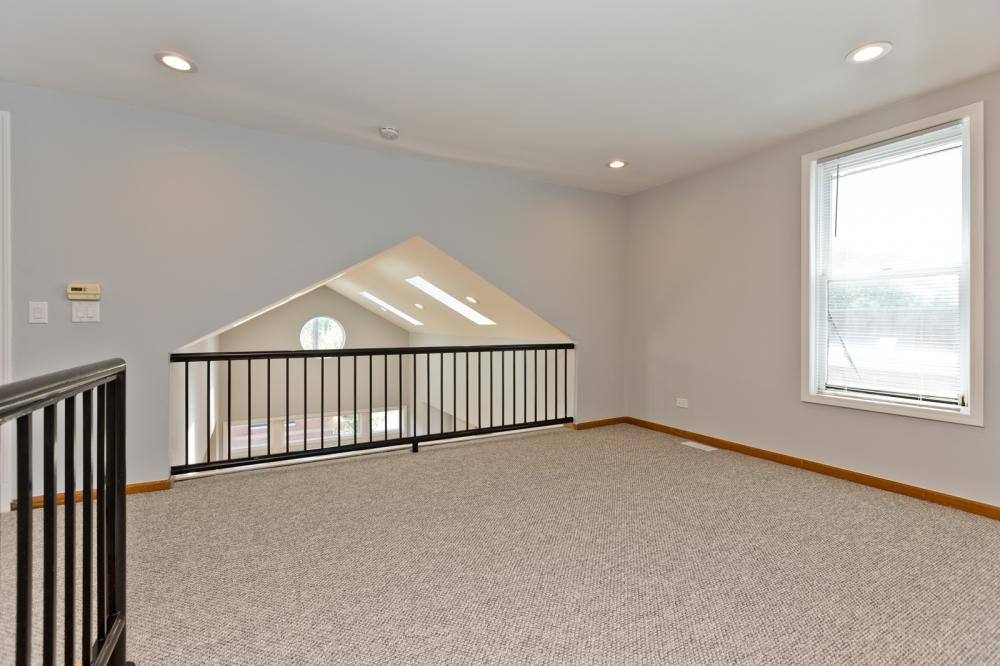 Apartment for rent at 2338 N Greenview Ave #3, Chicago, IL 60614