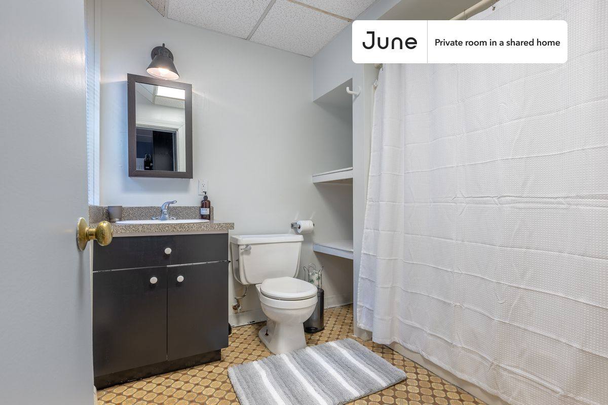 Apartment for rent at 452 Hanover St #B, Boston, MA 02113