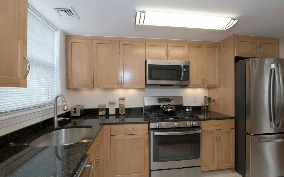 Apartment for rent at 571 VFW Parkway, Chestnut Hill, MA 02467