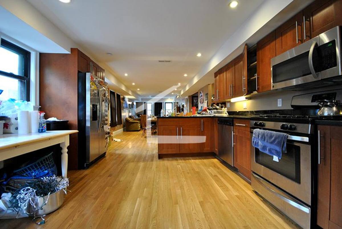 Apartment for rent at 39A Woodstock Ave #39, Allston, MA 02134