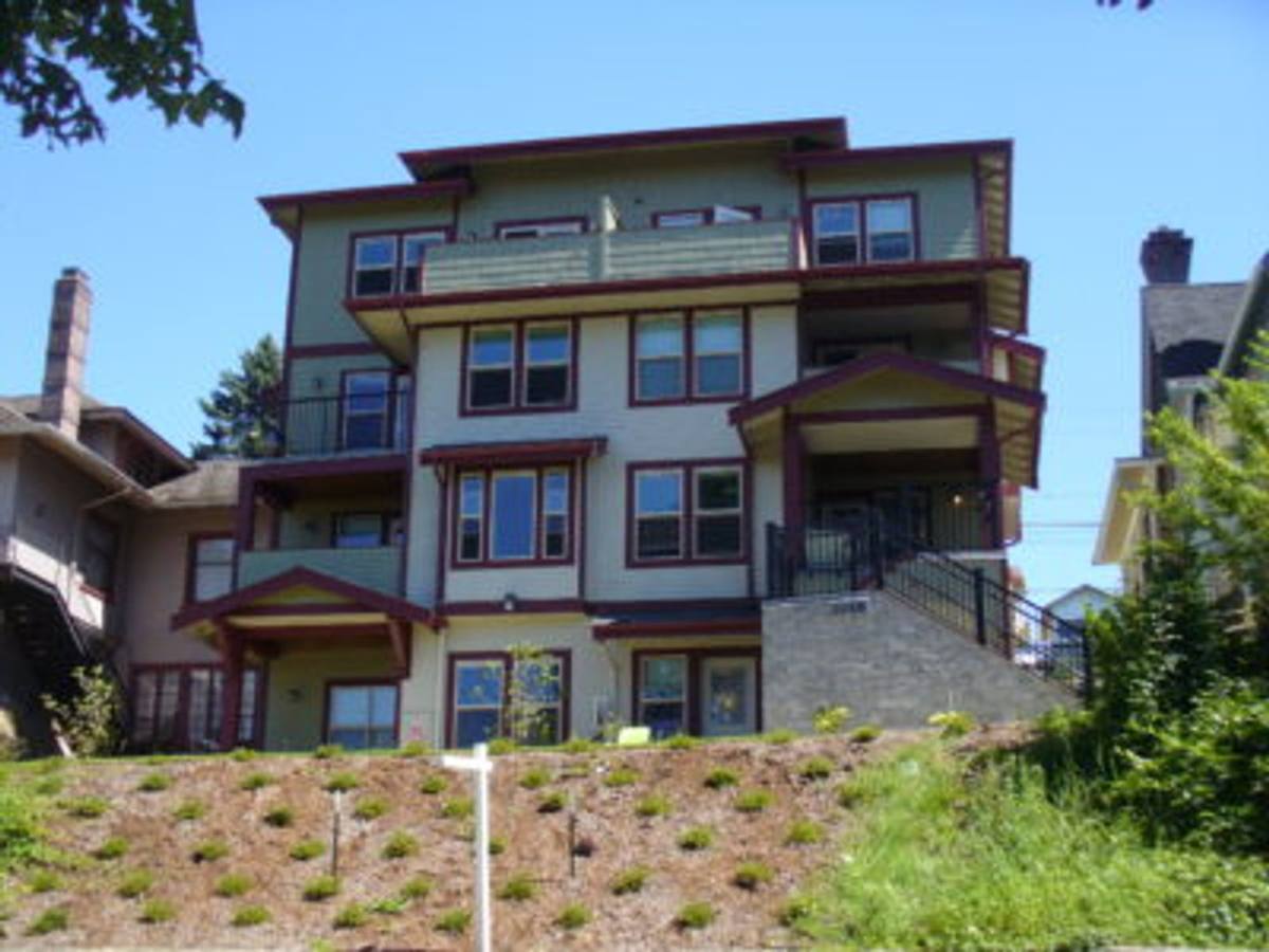 Apartment for rent at 1016 N Garden St, Bellingham, WA 98225