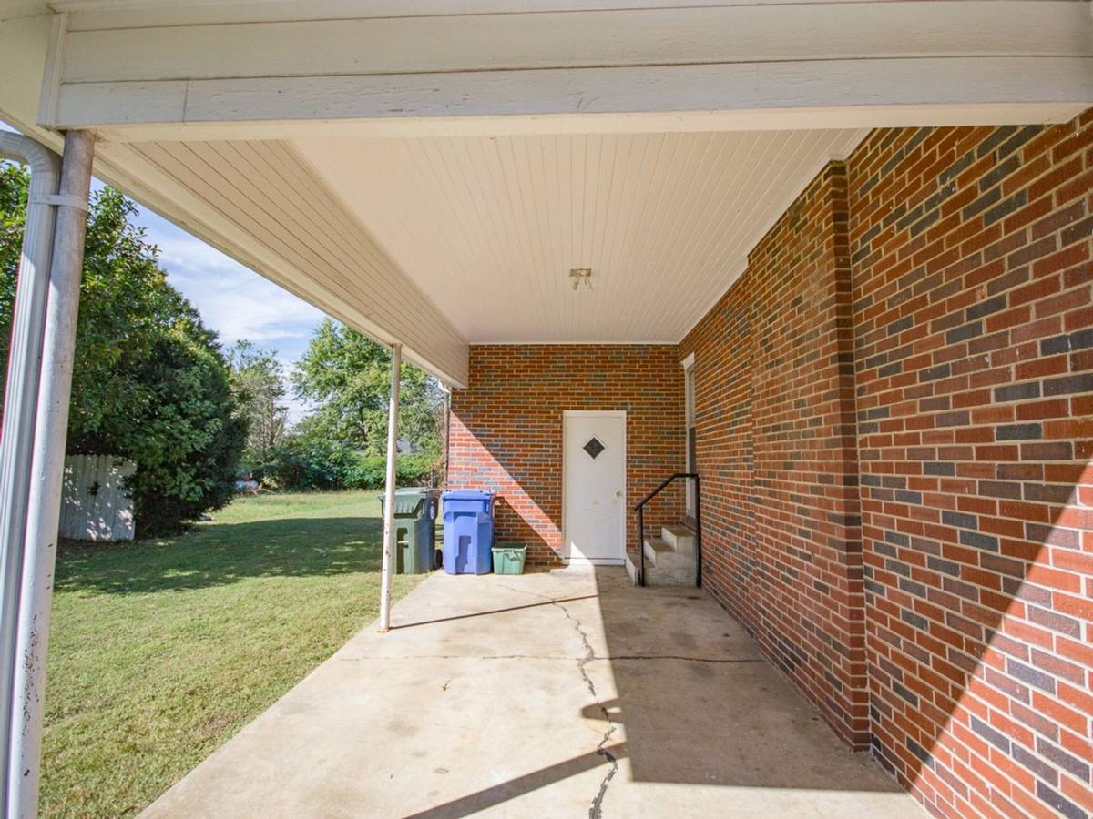 House for rent at 707 N Hine St, Athens, AL 35611
