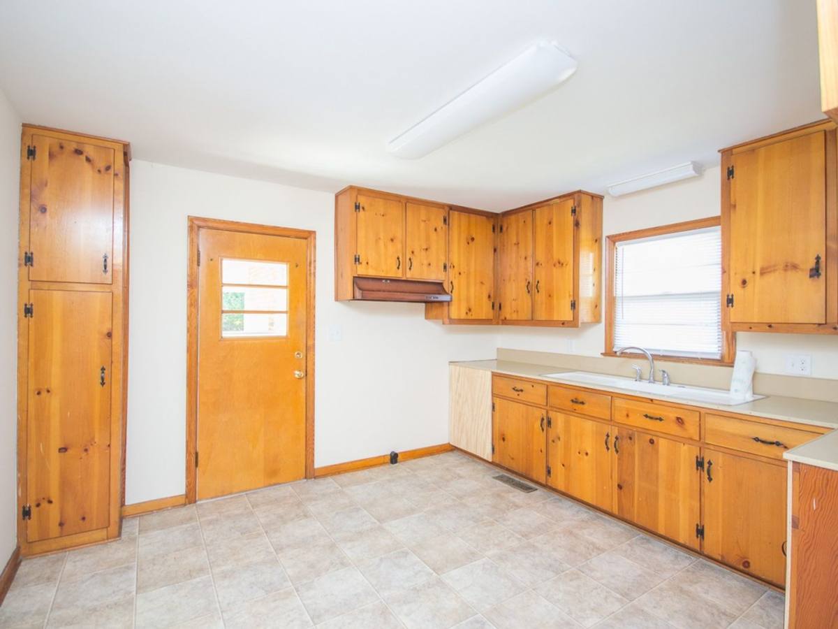House for rent at 707 N Hine St, Athens, AL 35611