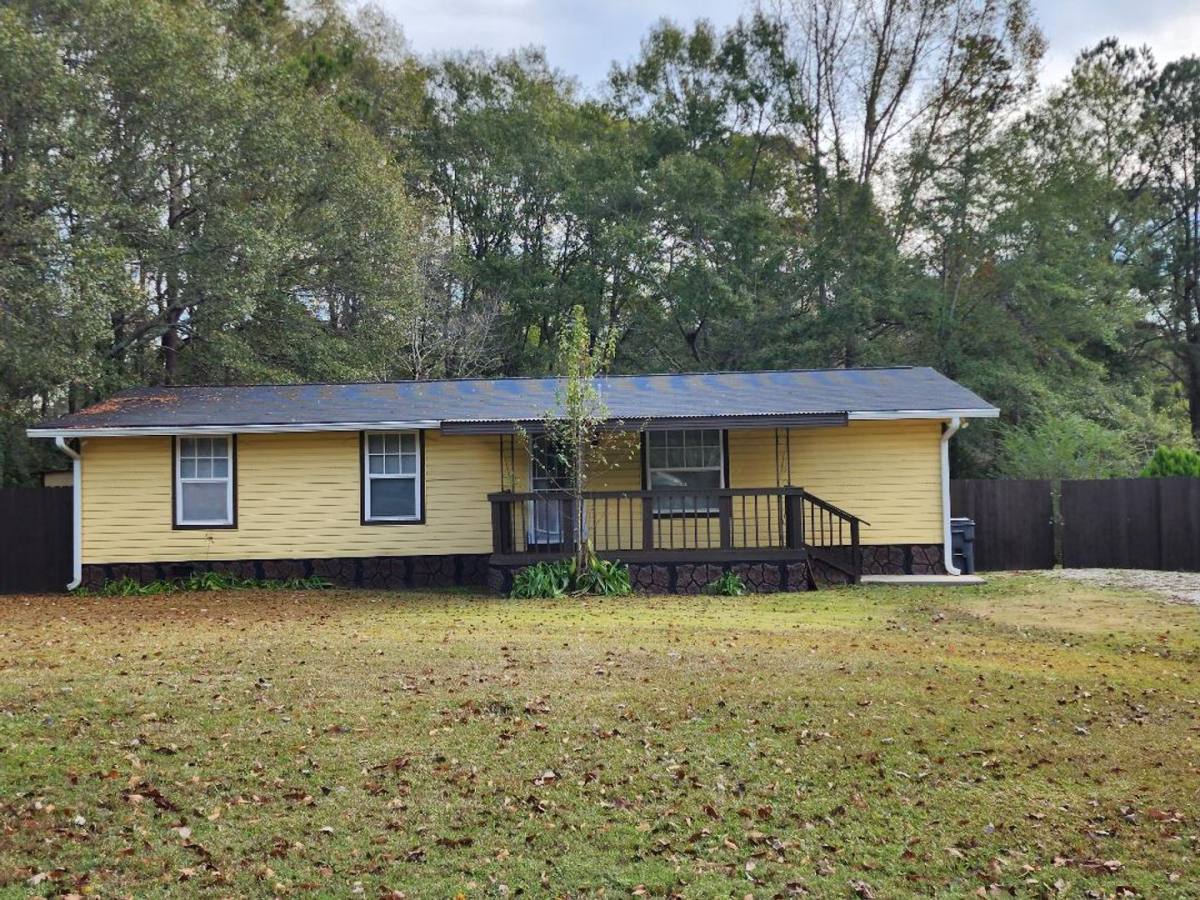 House for rent at 223 Boulder Lane, Locust Grove, GA 30248
