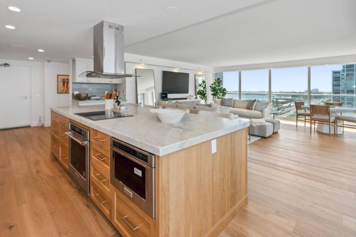 Apartment for rent at 1710 Avenida Del Mundo, Coronado, CA 92118
