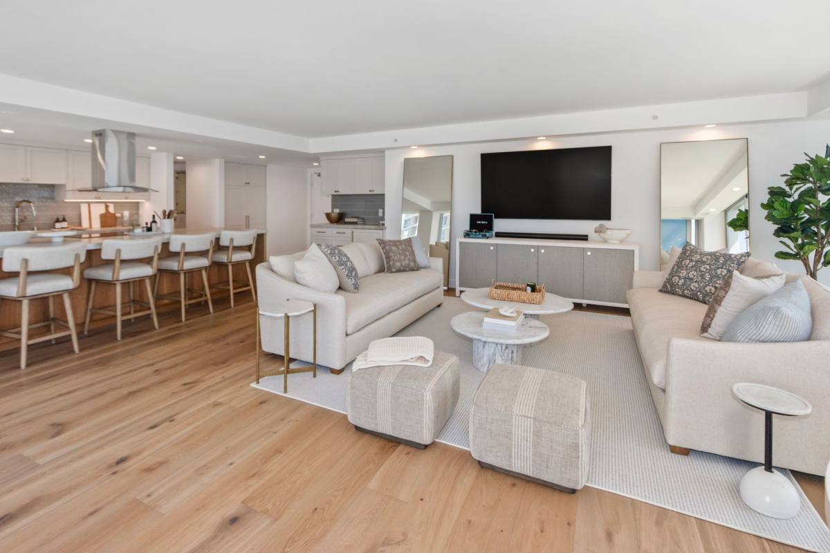 Apartment for rent at 1710 Avenida Del Mundo, Coronado, CA 92118