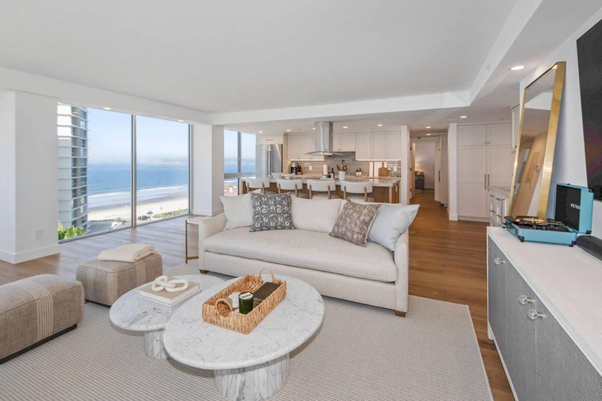 Apartment for rent at 1710 Avenida Del Mundo, Coronado, CA 92118