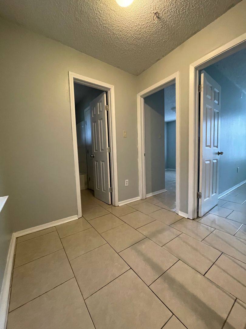 Apartment for rent at 644 N Donmoor, Baton Rouge, LA 70806