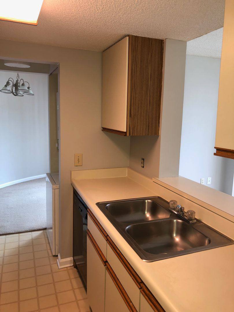 Apartment for rent at 1100 Wheat St, Columbia, SC 29201
