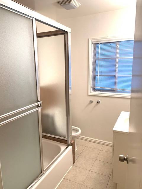 Apartment for rent at 827 - 831 S Oxford Ave, Los Angeles, CA 90005