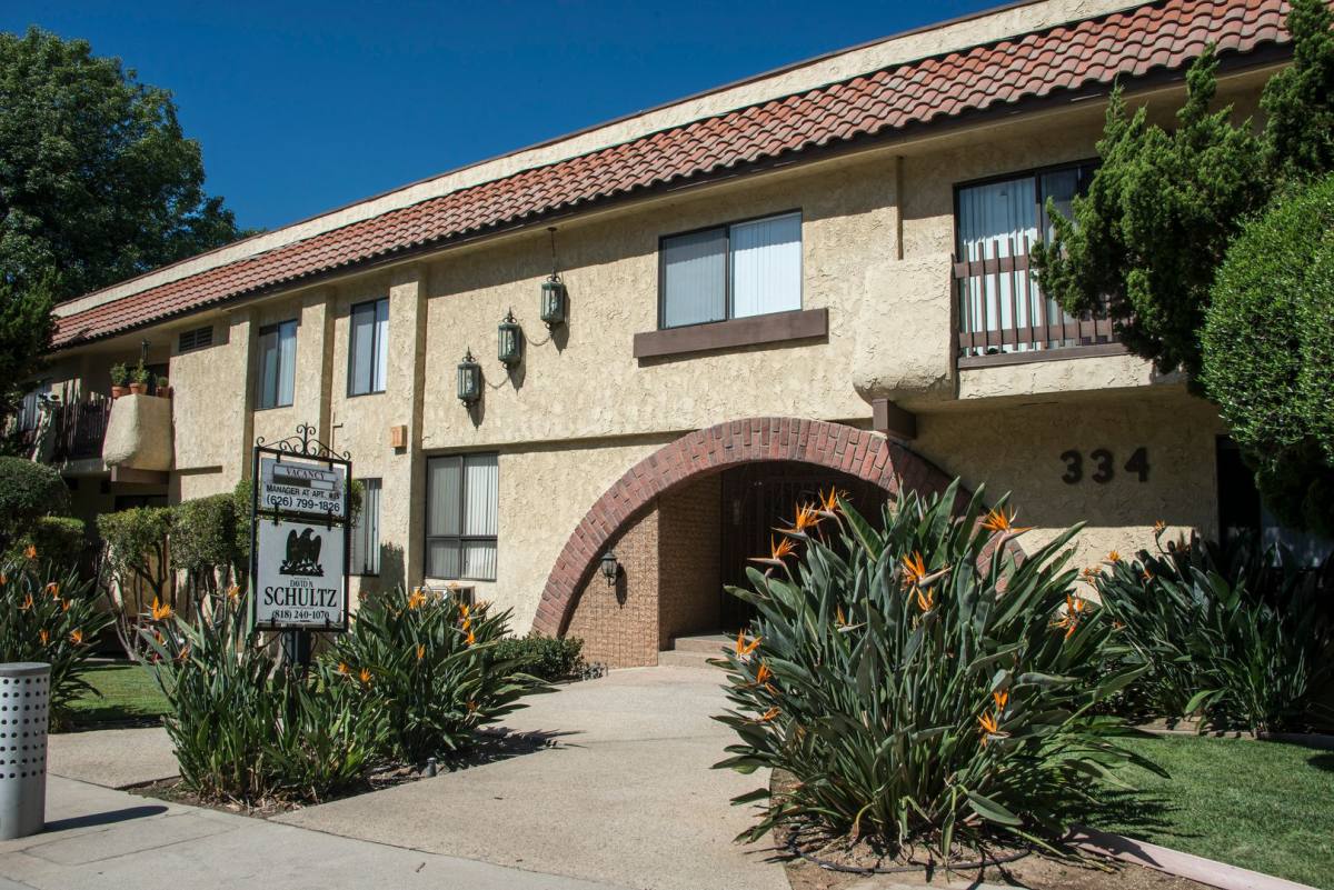 Townhouse for rent at 334 Monterey Rd, South Pasadena, CA 91030